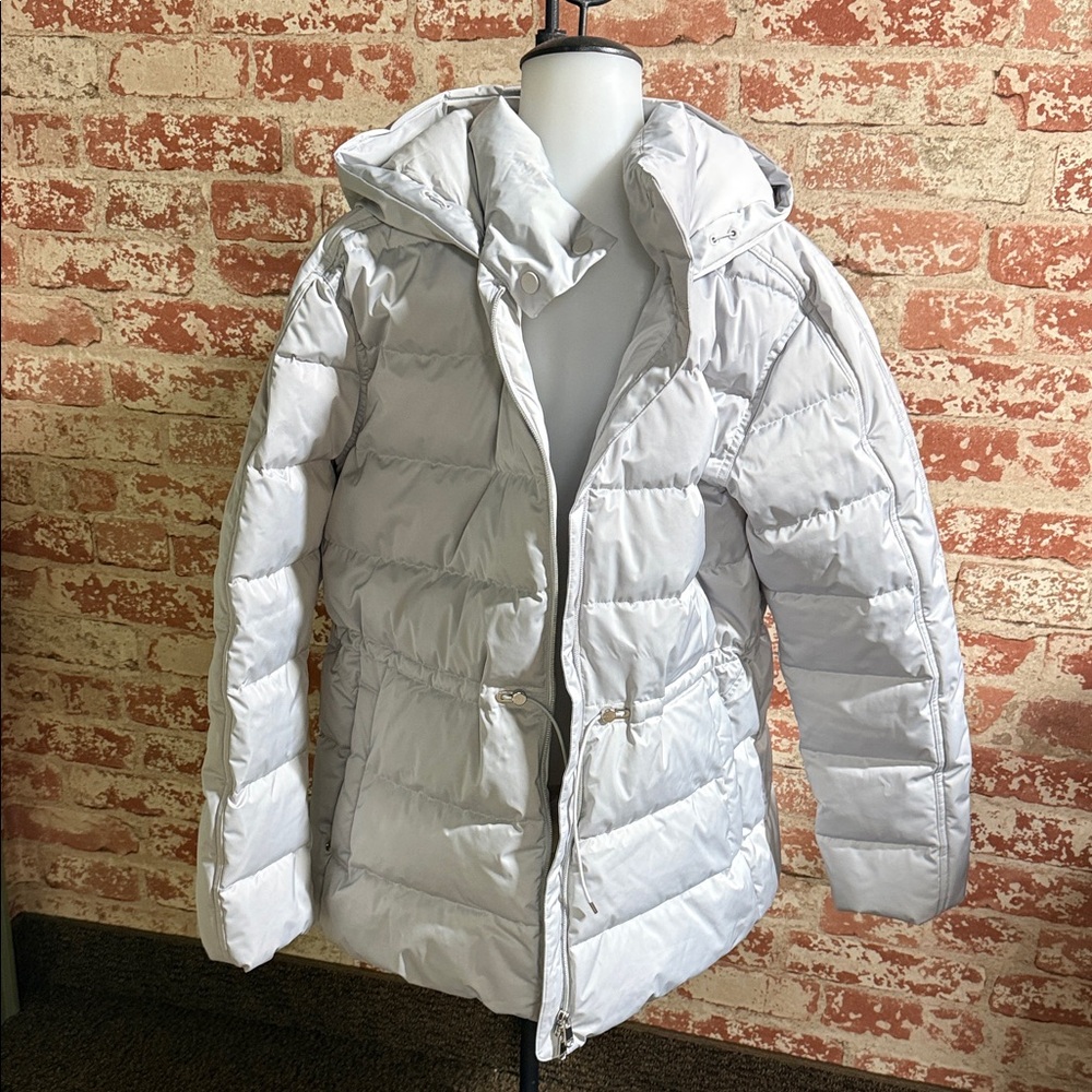 Women's Athleta silver gray puffer